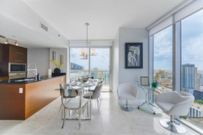 Wonderful 2/2 Condo at Icon Brickell With Pool